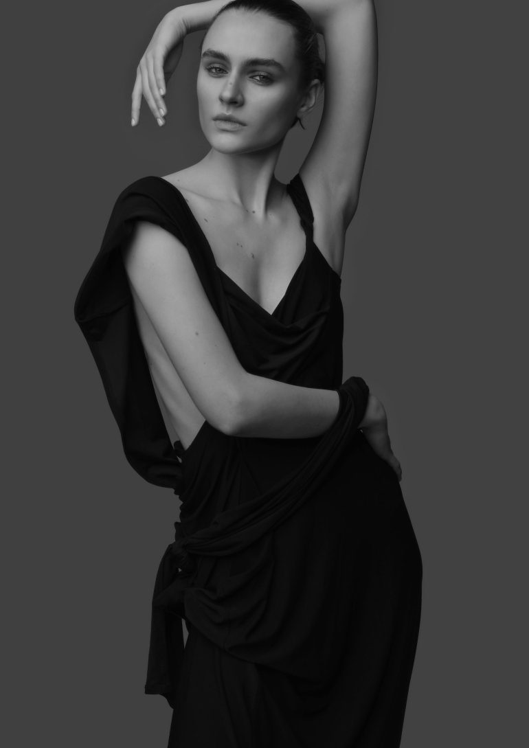 Victoria Vedi book photo