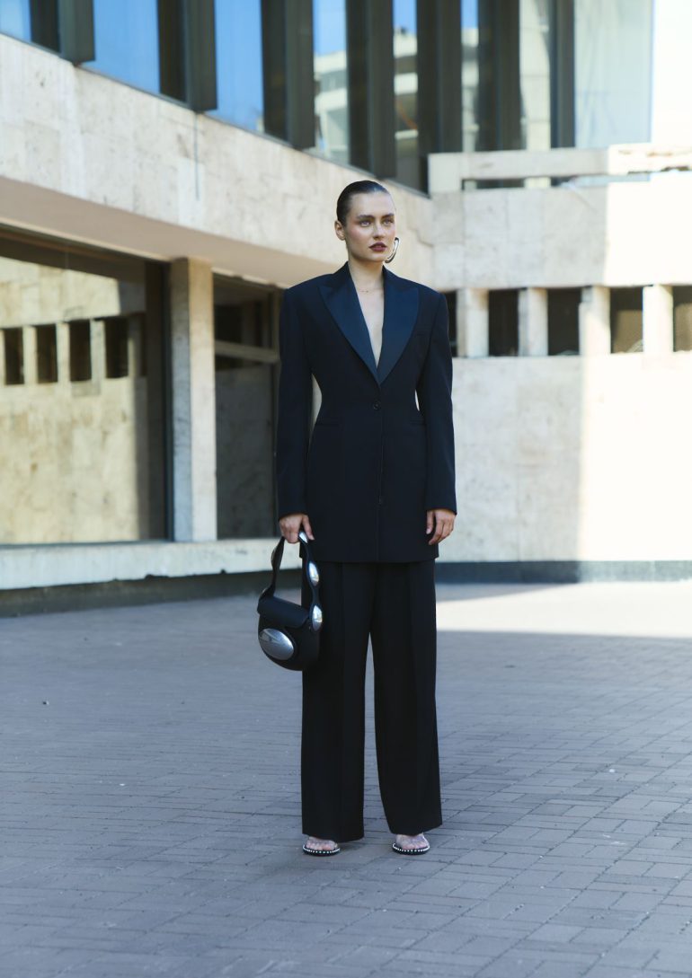 Victoria Vedi book photo