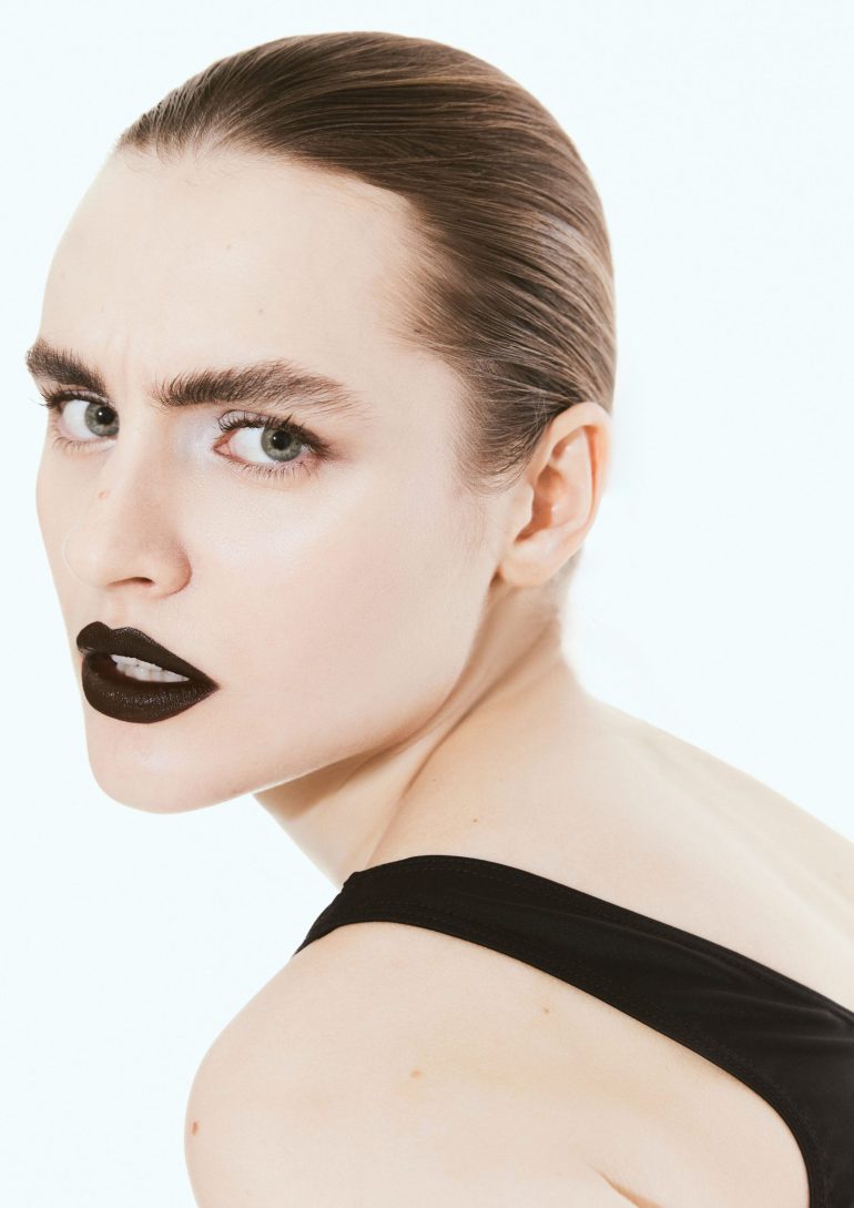 Victoria Vedi book photo