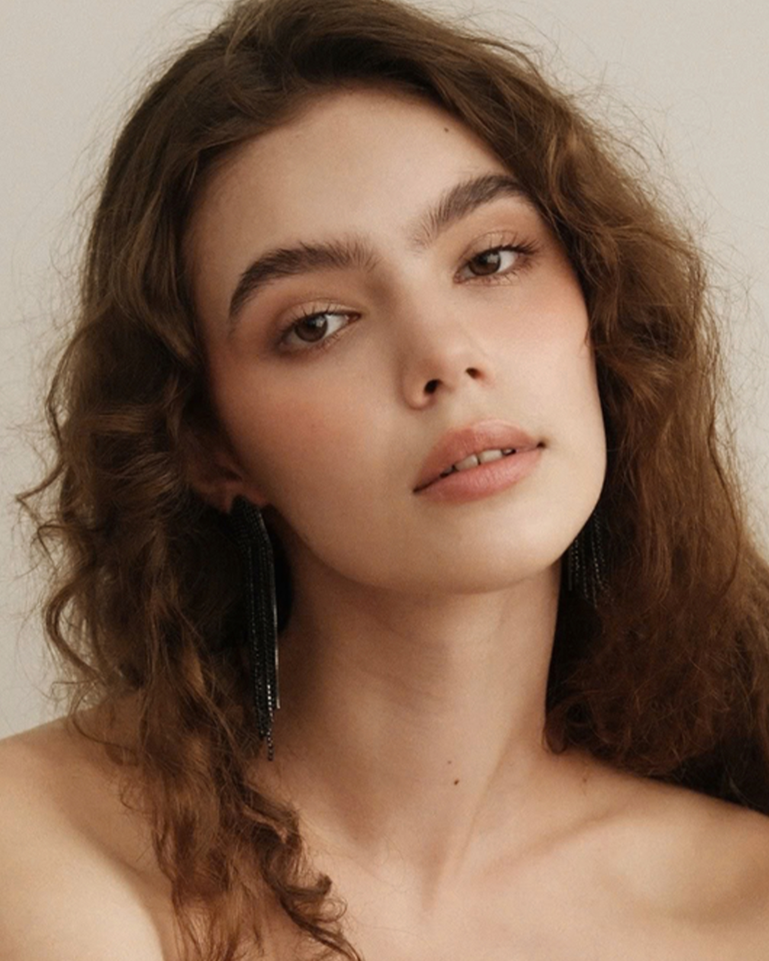 Eva Khotsinska profile