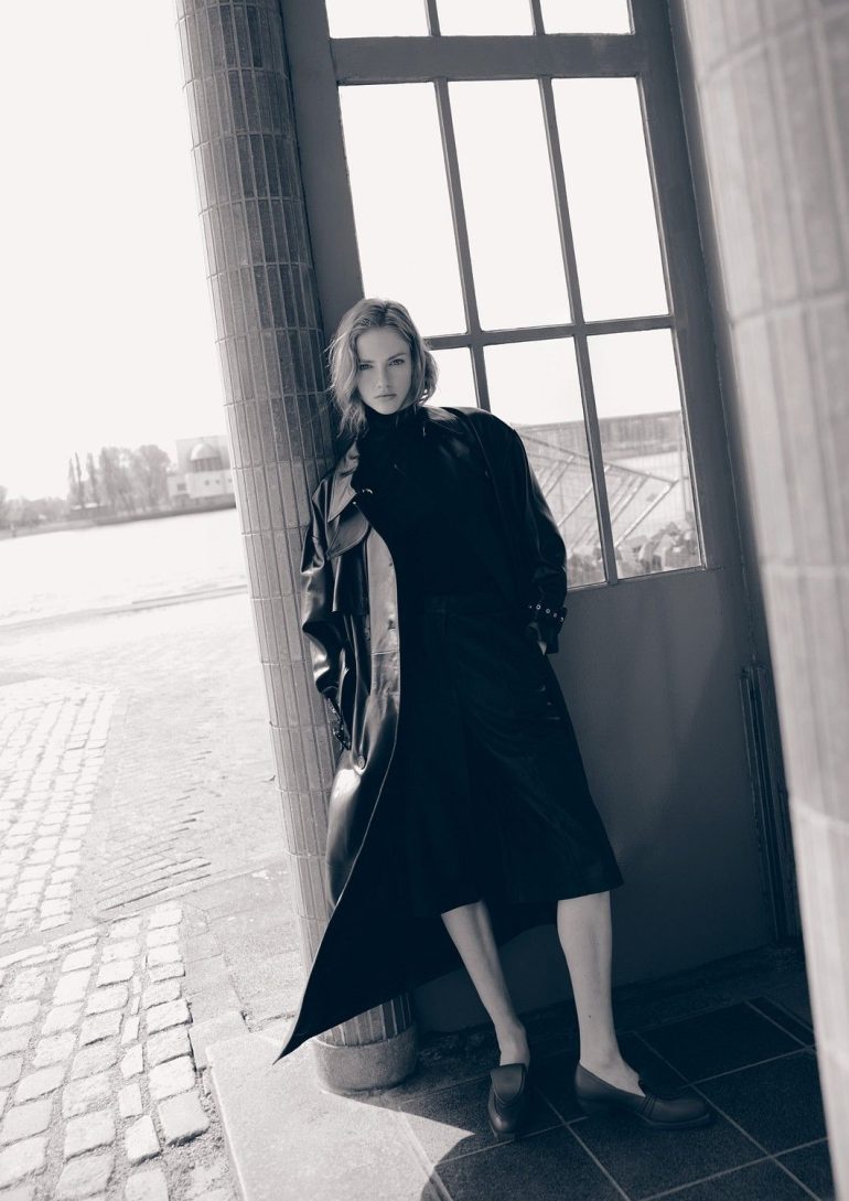 Xara Giulia book photo