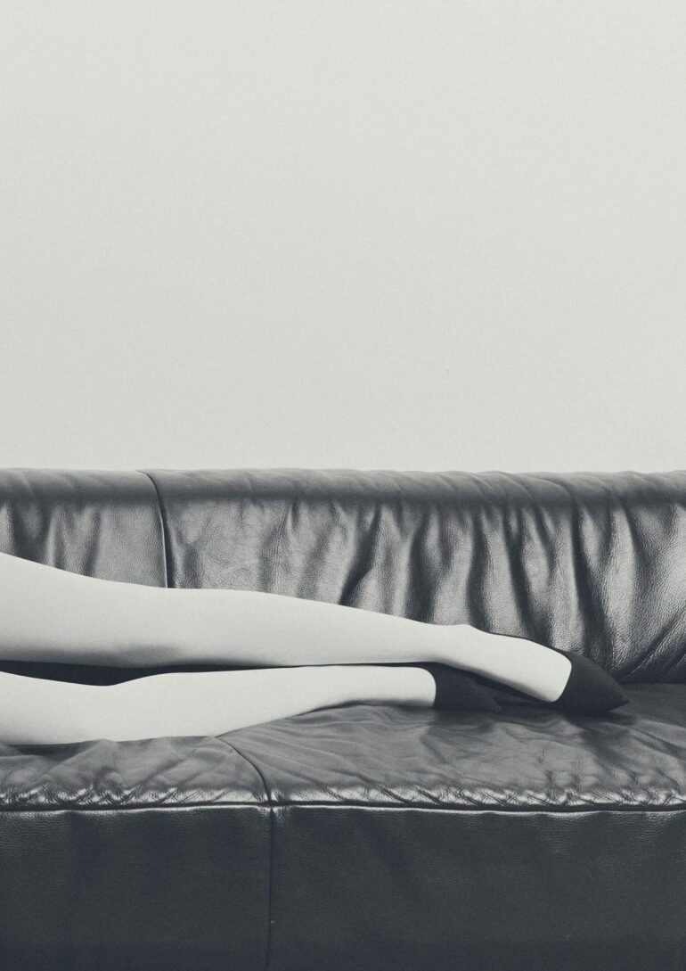 Laura Tibasosa book photo