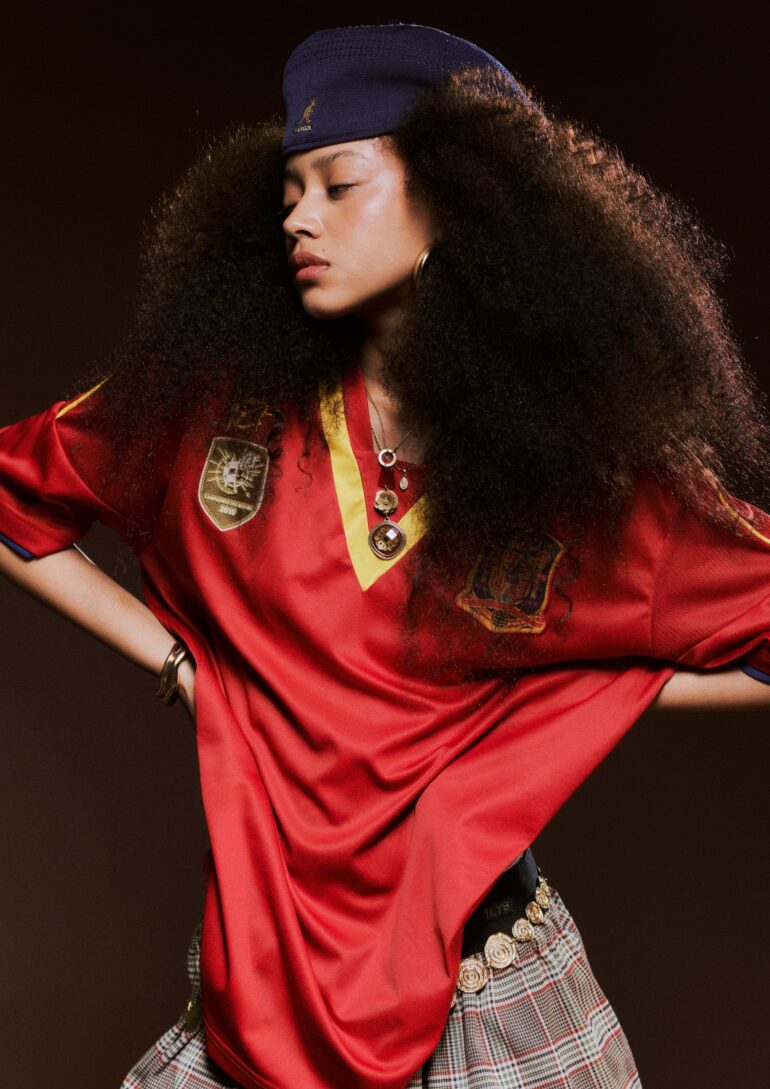 Laura Tibasosa book photo