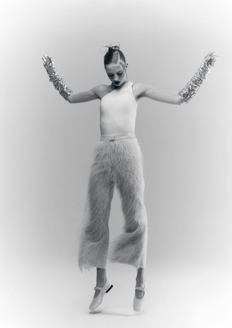 Xara Giulia book photo