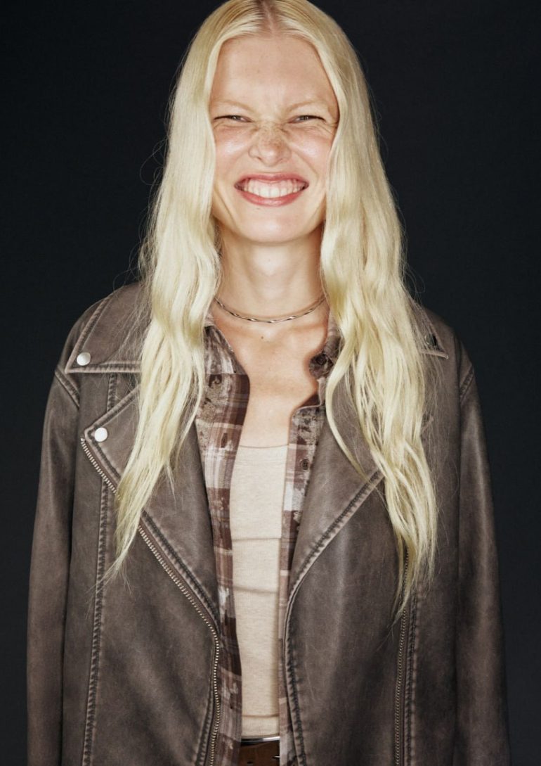 Saloma Sycheva book photo