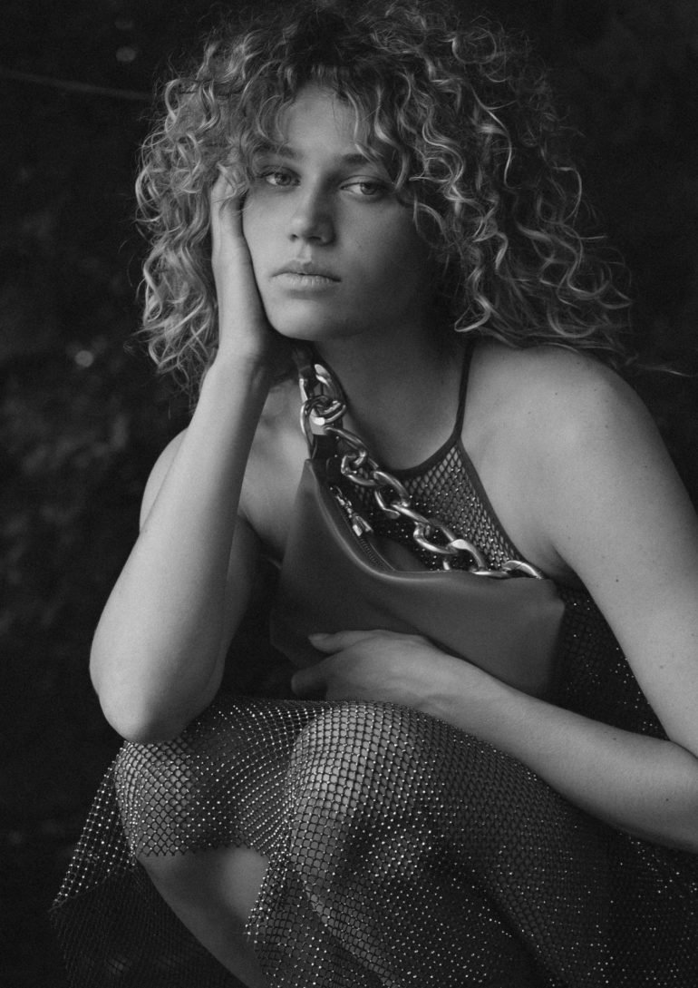 Eline V book photo