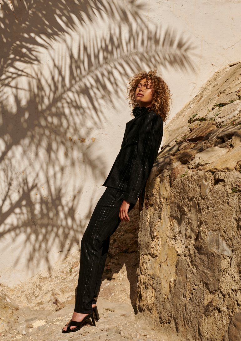 Eline V book photo