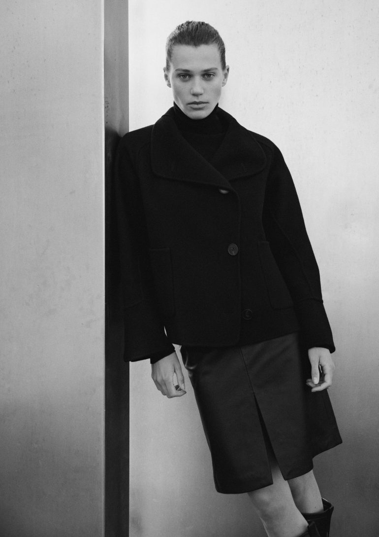Eline V book photo