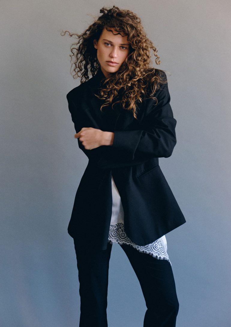 Eline V book photo