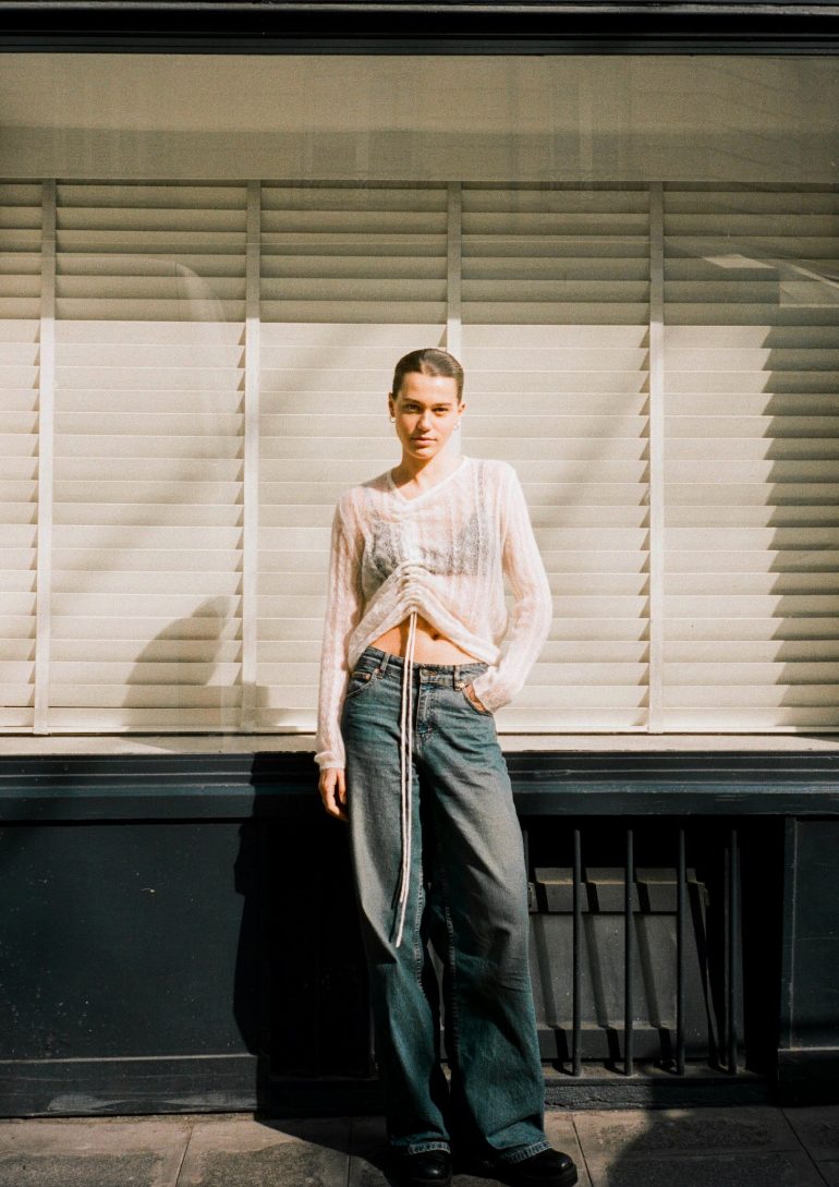 Eline V book photo