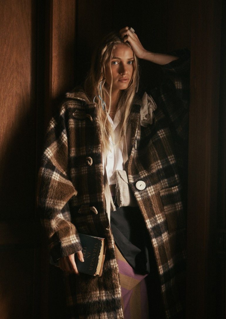 Poppy Jet Oliver book photo