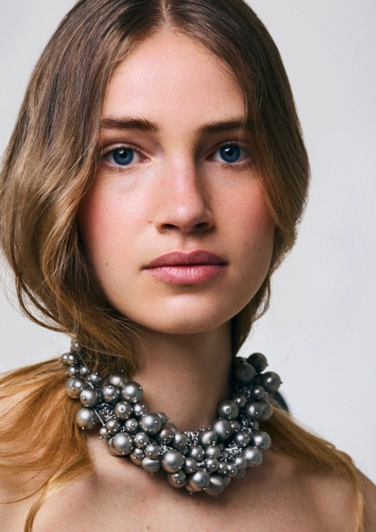 Poppy Jet Oliver book photo