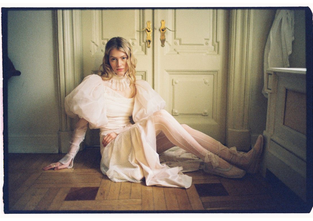 Olya Struchkova book photo