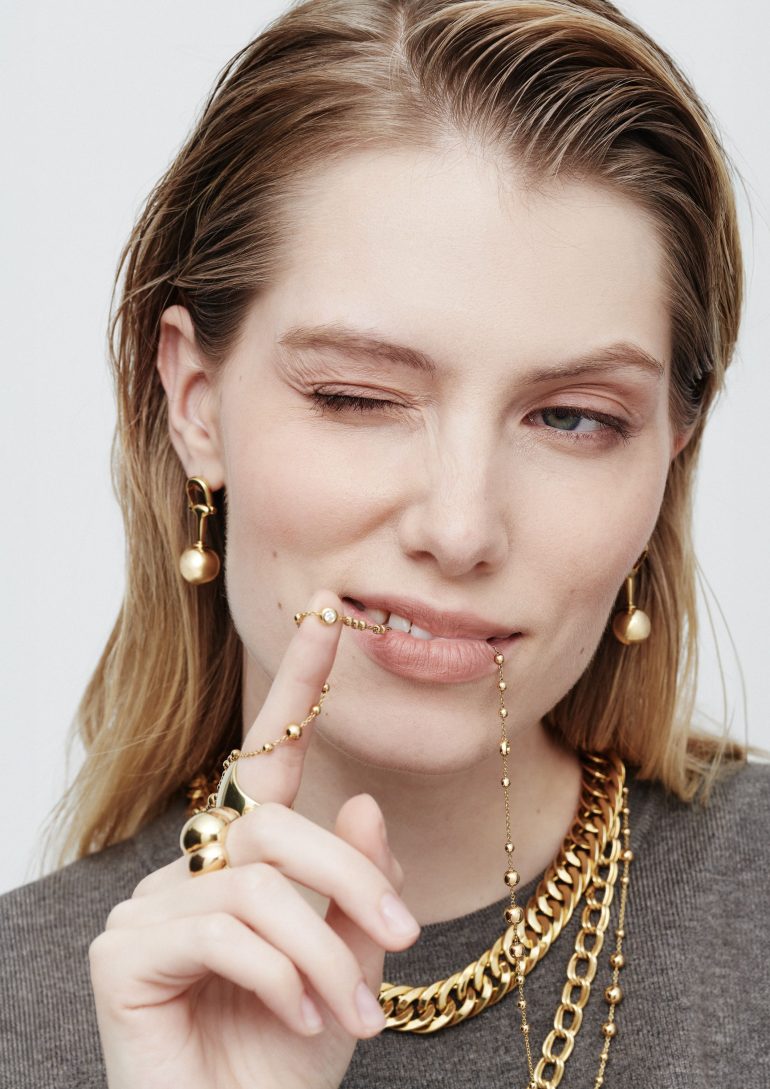 Olya Struchkova book photo