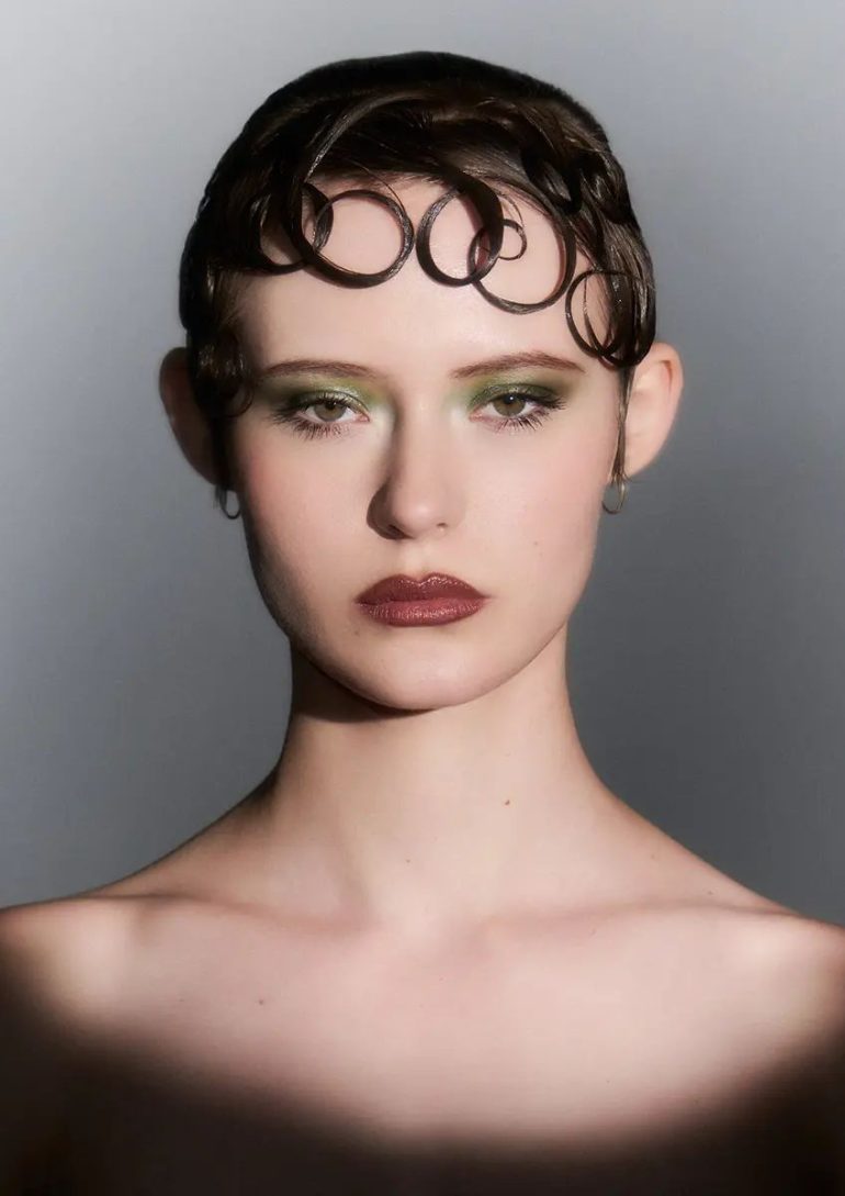 Quinn Kucińska book photo