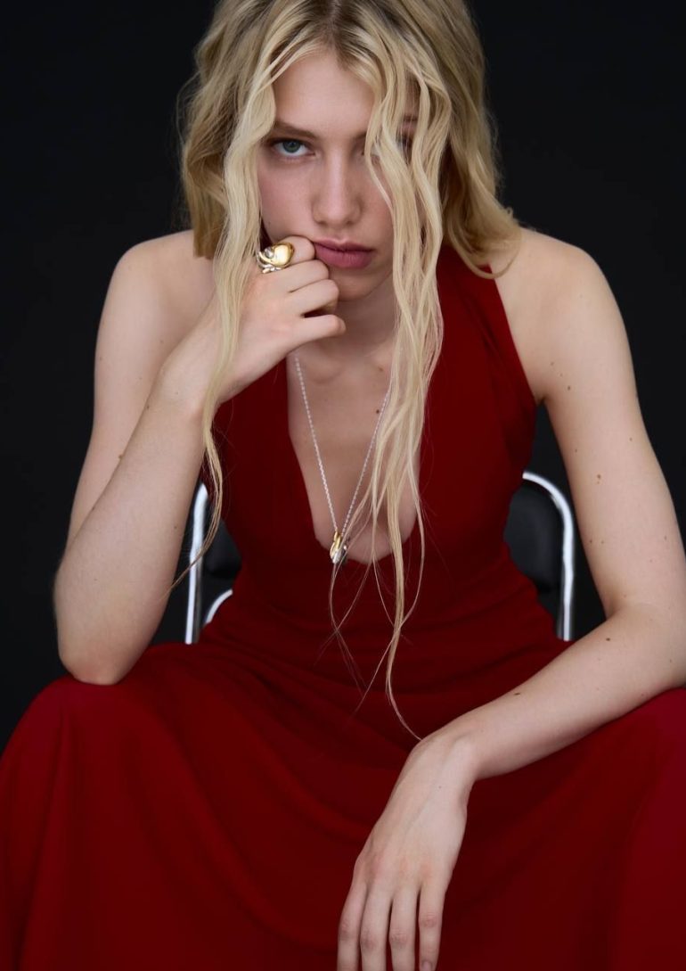 Olya Struchkova book photo