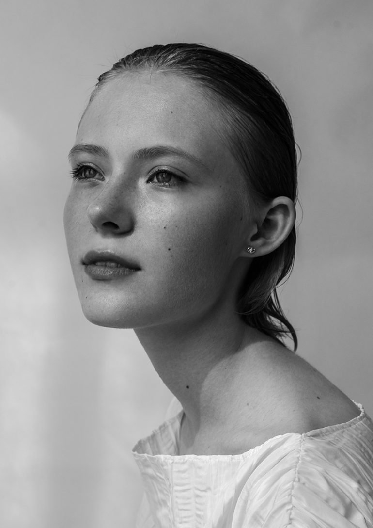 Quinn Kucińska book photo