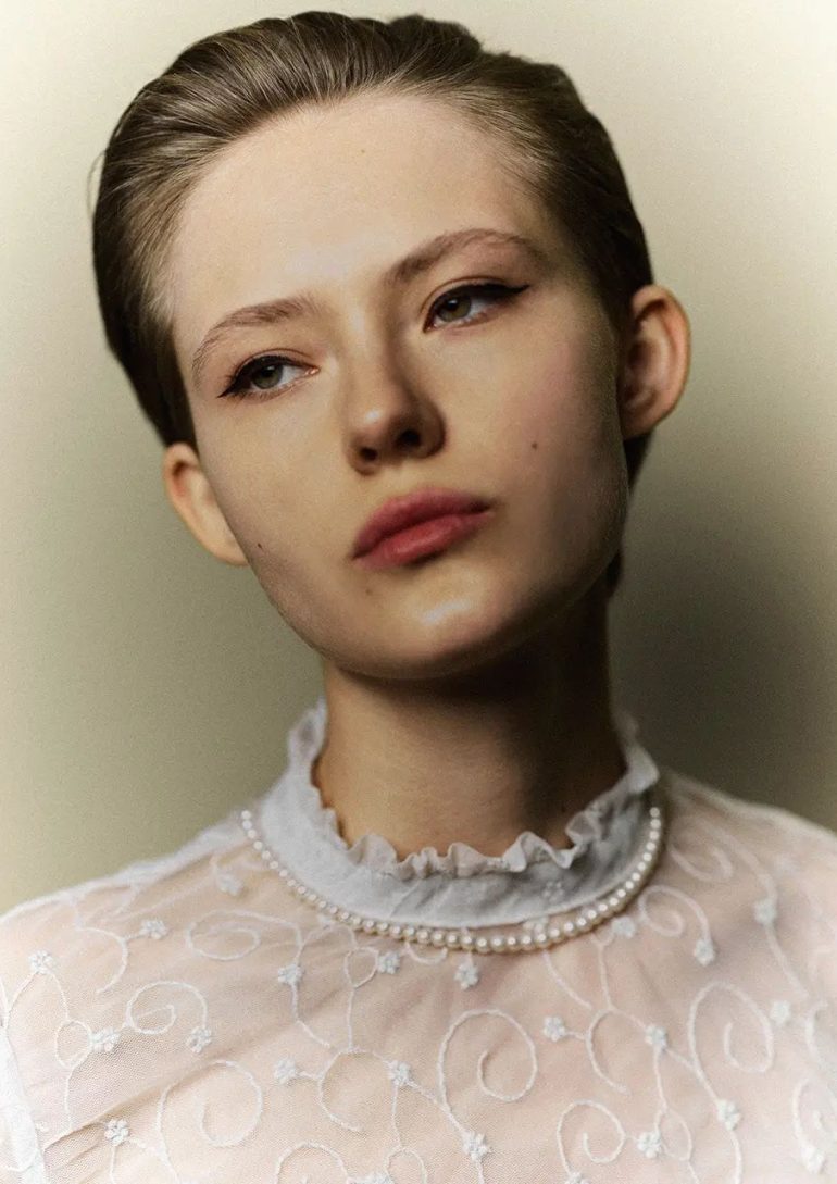 Quinn Kucińska book photo