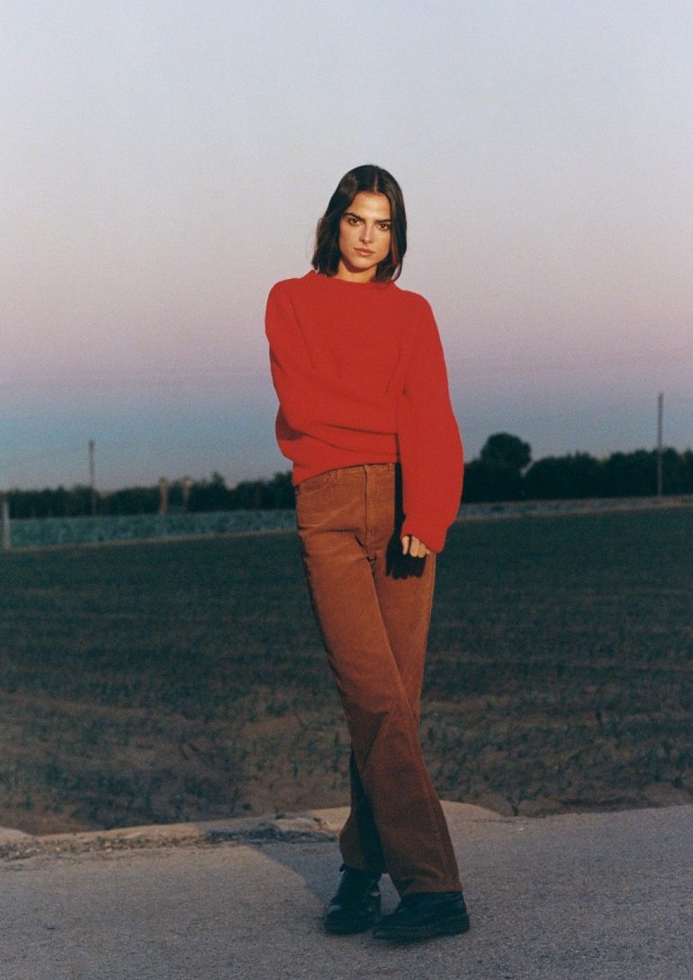 Victoria De Carlos book photo