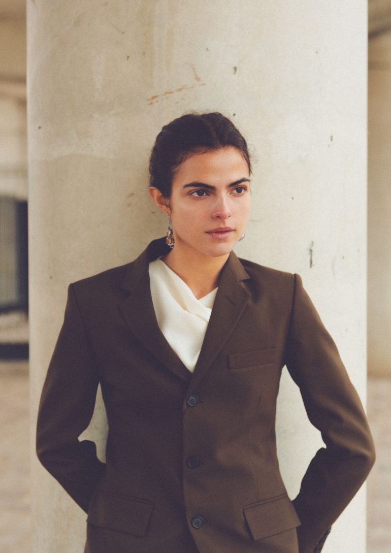 Victoria De Carlos book photo