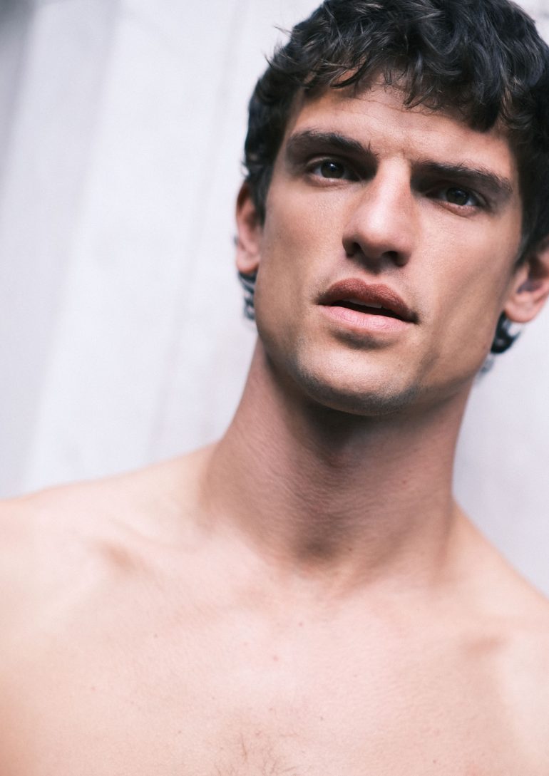 Alexis Meziani book photo