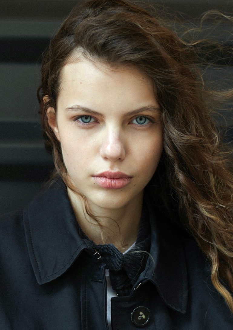 Tasya Sukhih book photo