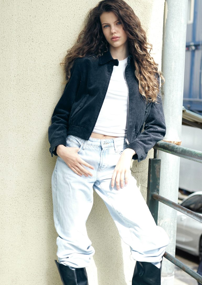 Tasya Sukhih book photo