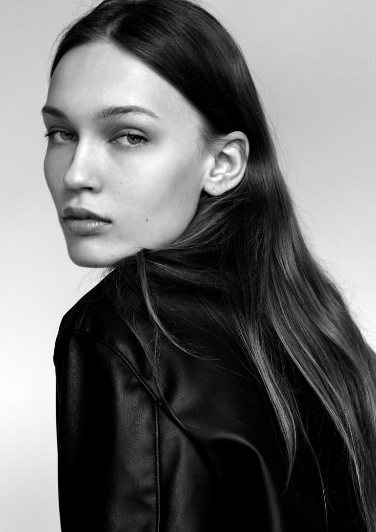Zuzanna Staniaszek book photo
