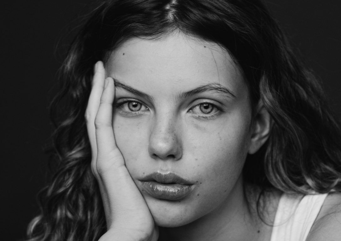Tasya Sukhih book photo