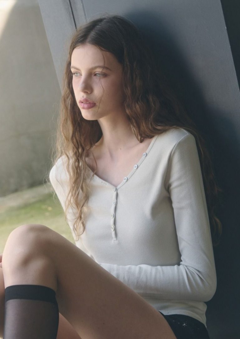 Tasya Sukhih book photo