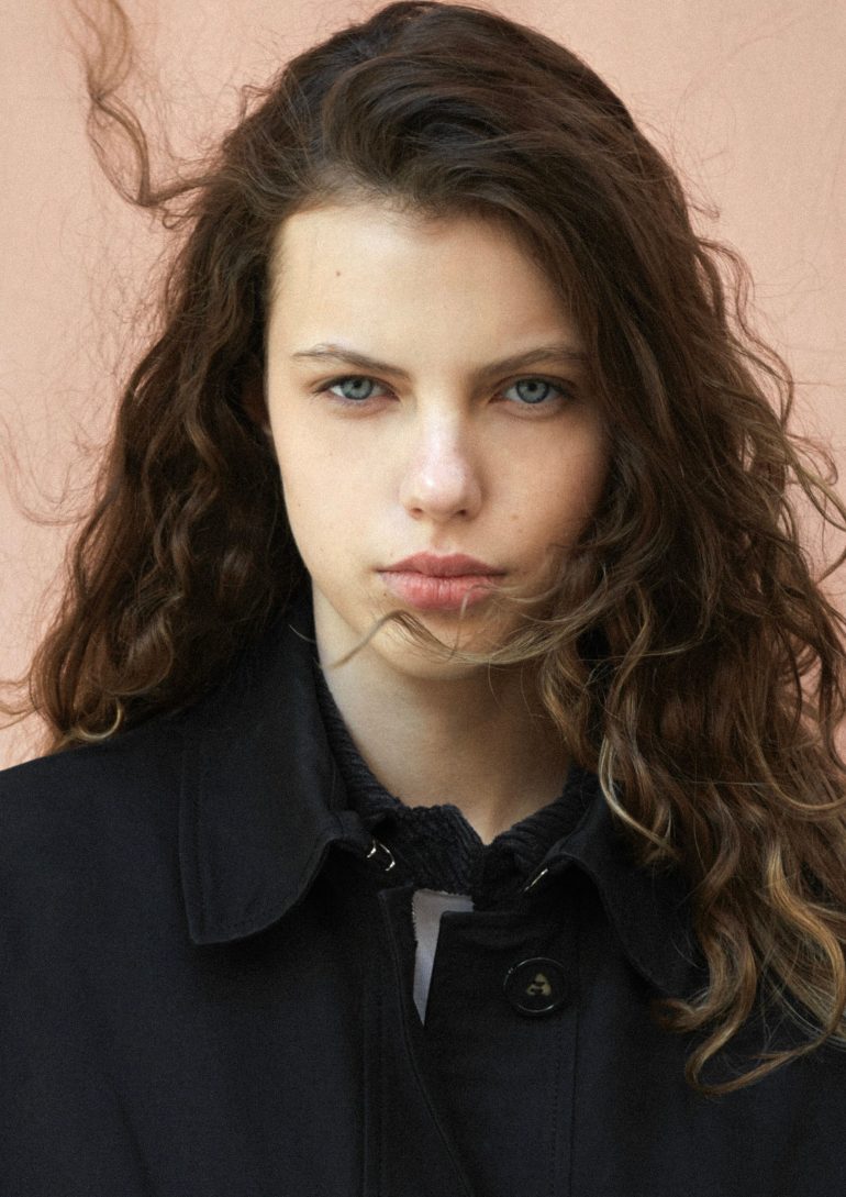 Tasya Sukhih book photo