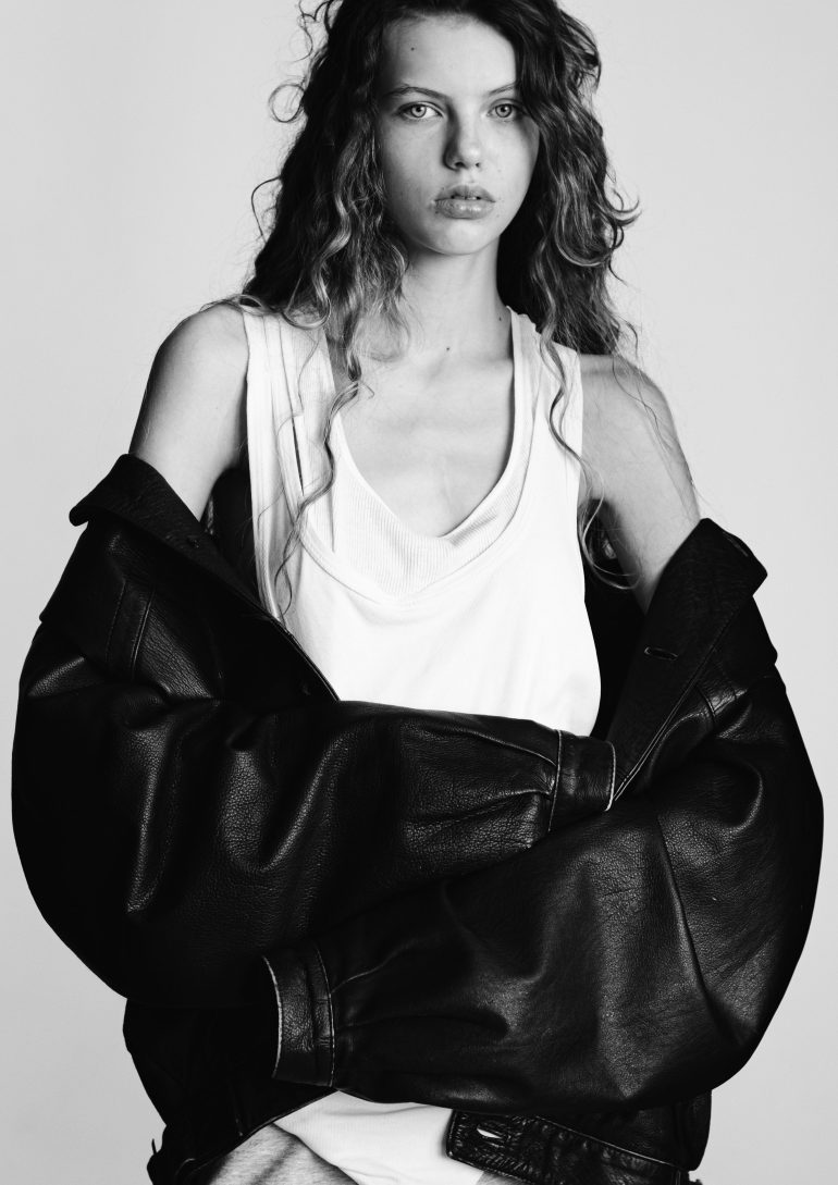 Tasya Sukhih book photo